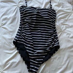 Black and White Stripe Strapless Bathing Suit